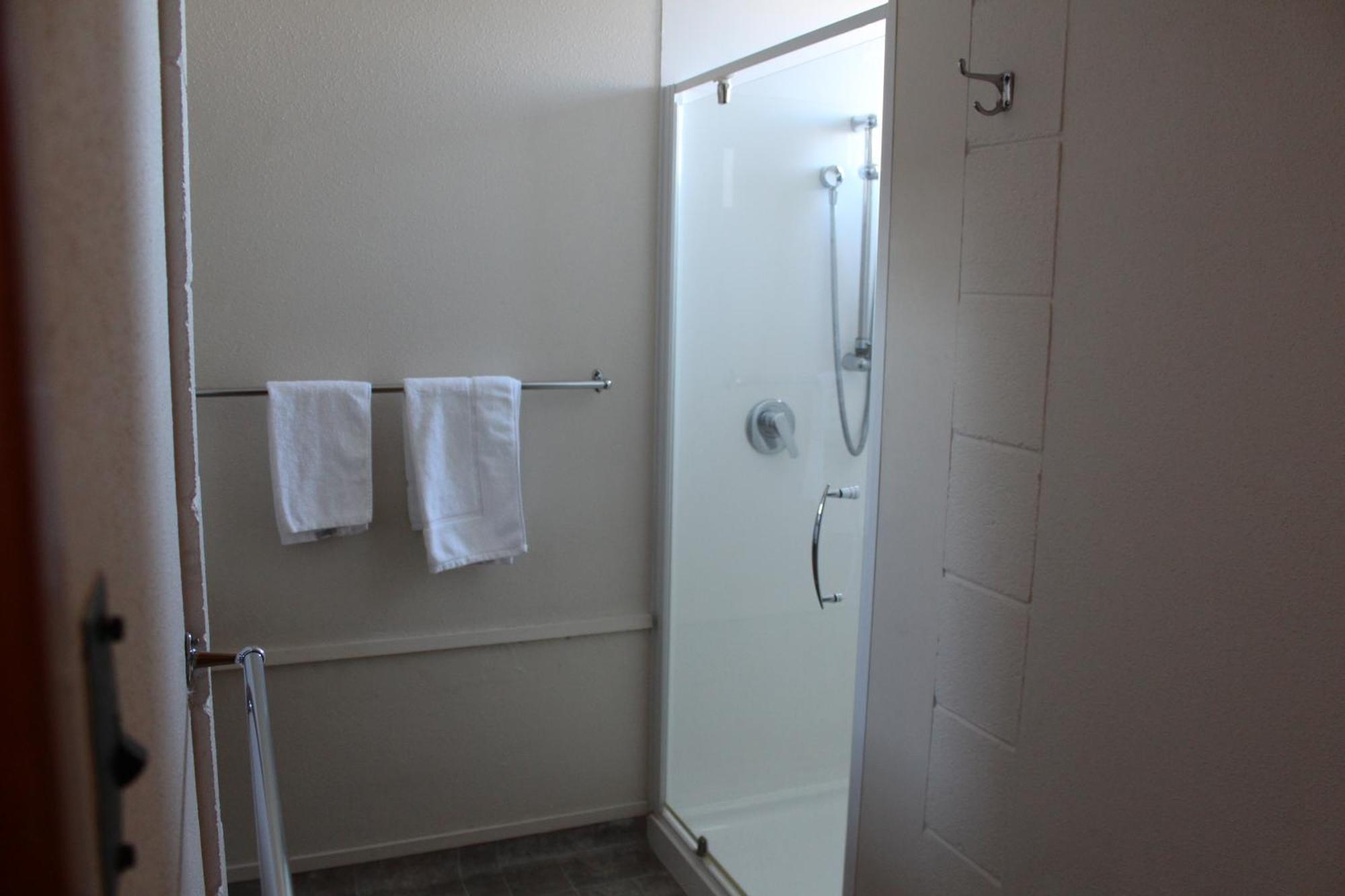 Elmore Lodge Motel Хейстингс Екстериор снимка